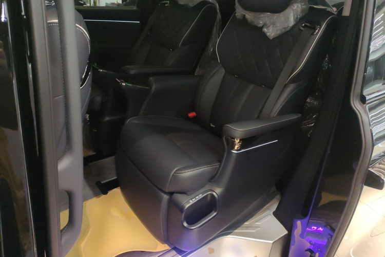 GAC Trumpchi Xiangwang M8 2025 car image #17