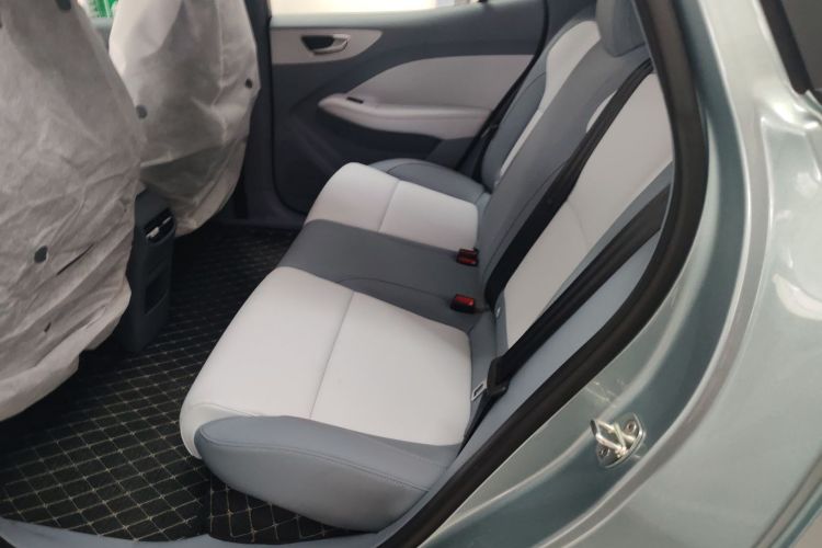 MG 4 EV 2025 immagine di auto #17