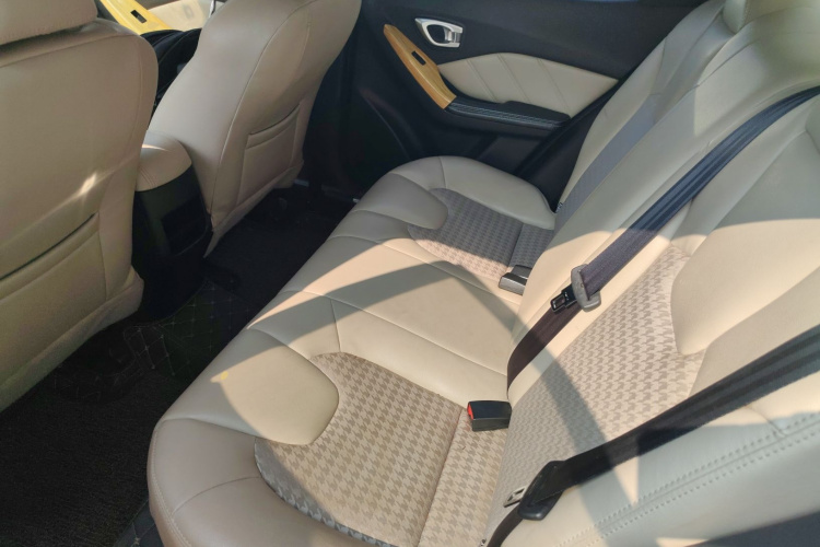 GAC Trumpchi GA3S 2016 #17 GAC Trumpchi GA3S 2016 imagem de carro #17