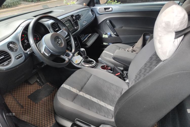 Volkswagen Beetle 2018 immagine di auto #17