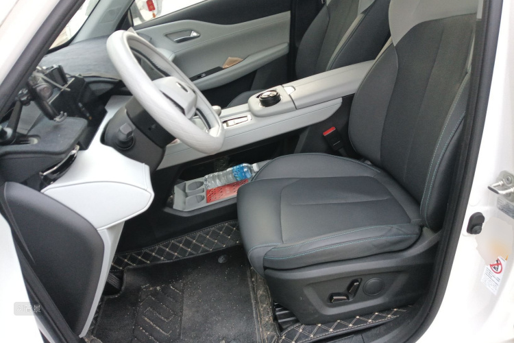 Changan UNI-Z PHEV 2025 car image #17