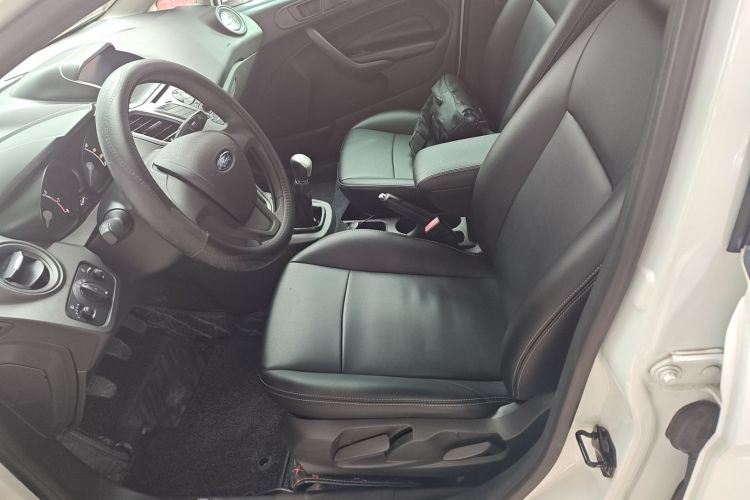 Ford Fiesta 2014 car image #17