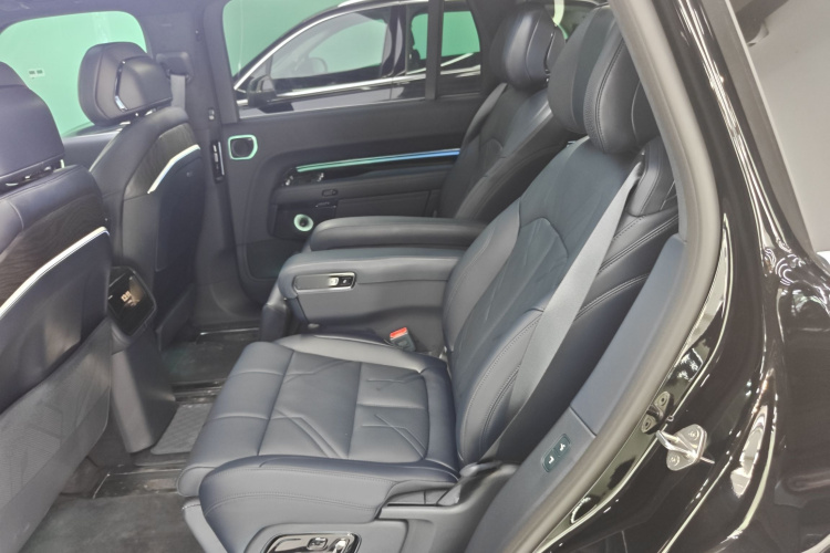 Zeekr 9X 2025 car image #17
