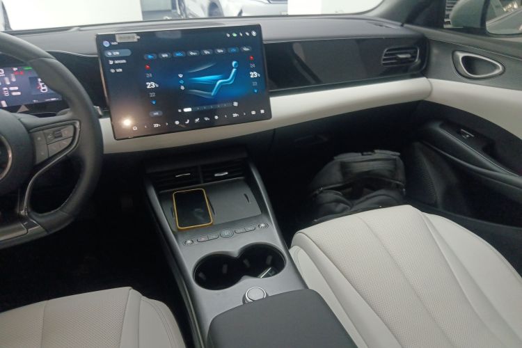 BYD Seal 06 New Energy 2025 car image #17