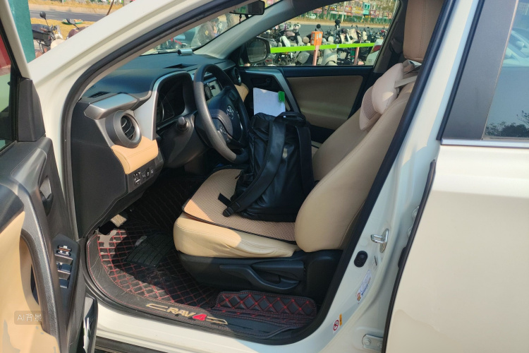 Toyota RAV4 2018 #17 Toyota RAV4 2018 car image #17