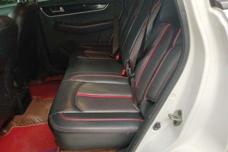 Forthing JOYEAR X5 2017 صورة سيارة #17