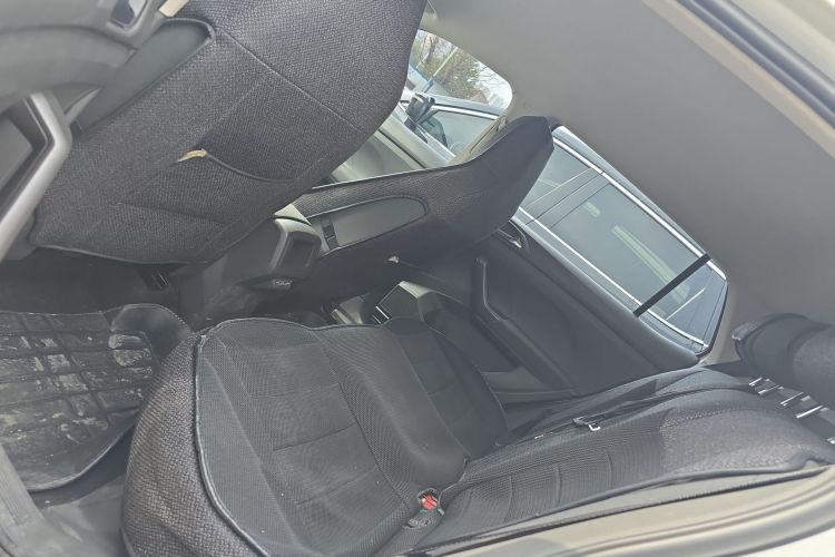 Volkswagen T-Cross 2020 car image #17