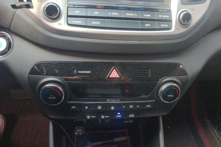 Hyundai Tucson 2018 car image #17