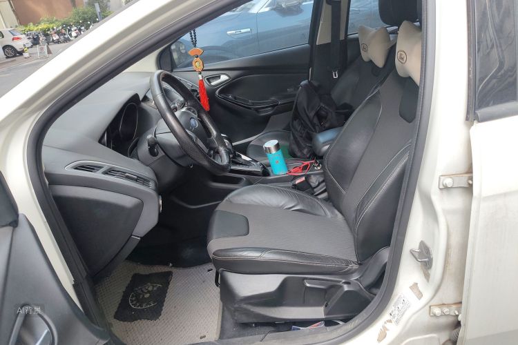 Ford Focus 2014 #17 Ford Focus 2014 car image #17