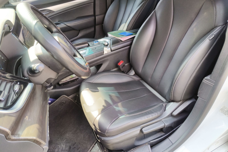 GEELY Ulion New Energy 2018 car image #17