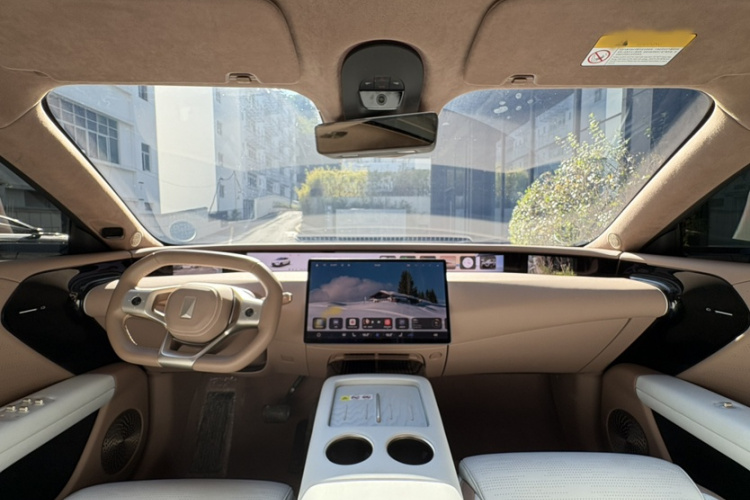 Avatr 07 2025 car image #17