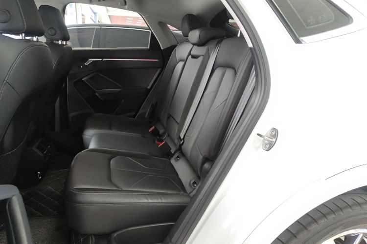 Audi Q3 Sportback 2020 car image #17