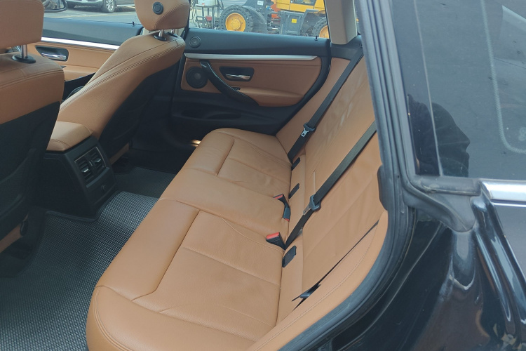 BMW 3 Series GT 2019 car image #17