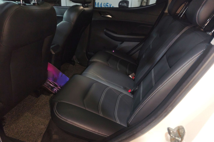 BYD Yuan New Energy 2021 car image #17