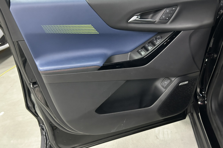 Chevrolet Equinox Plus 2025 #17 Chevrolet Equinox Plus 2025 صورة سيارة #17