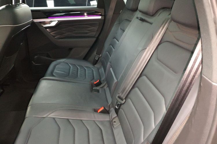 Volkswagen Touareg 2020 car image #17