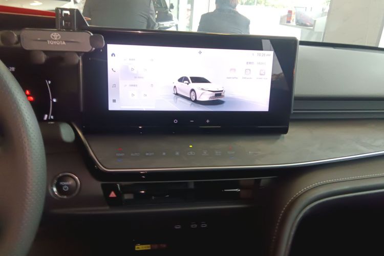 Toyota Camry 2024 #17 Toyota Camry 2024 car image #17