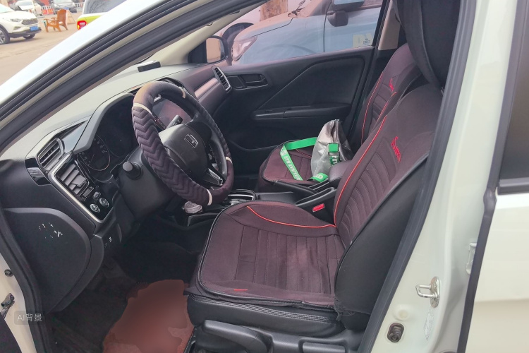 Honda Greiz 2018 صورة سيارة #17