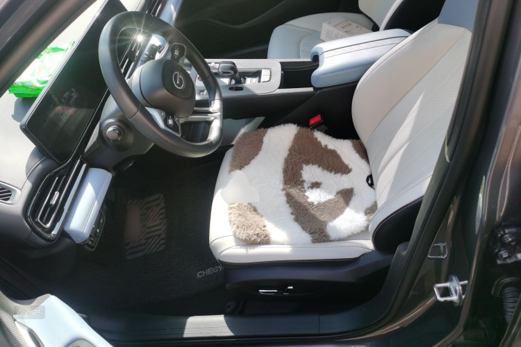 GAC Trumpchi Empow 2023 car image #17