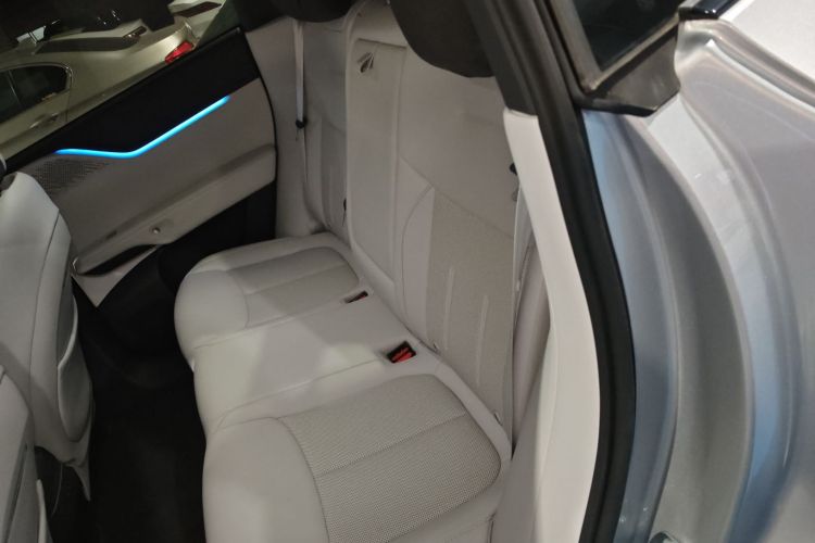 Xpeng G6 2025 صورة سيارة #17