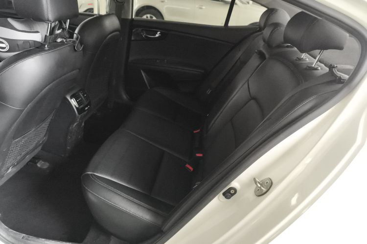 起亚 起亚K4 2016 汽车图片 #17