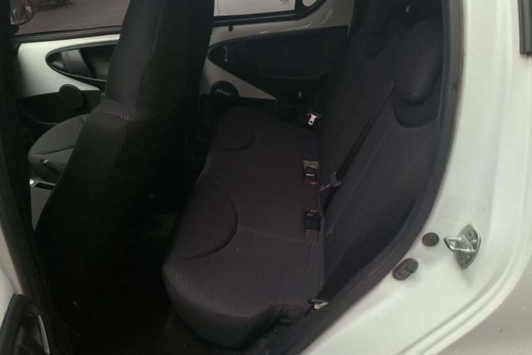 BYD e1 2019 #17 BYD e1 2019 car image #17