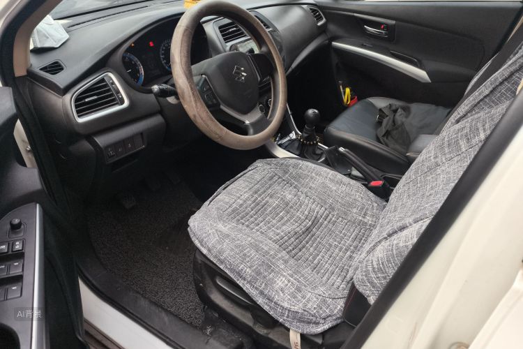 Suzuki S-Cross 2017 صورة سيارة #17