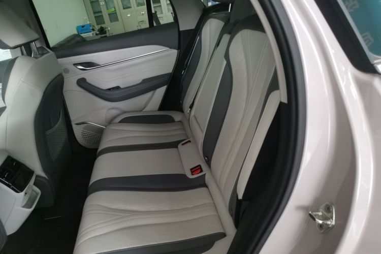 GEELY 2024 #17 GEELY 2024 car image #17