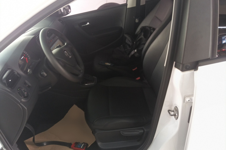 Polo 2018 immagine di auto #17