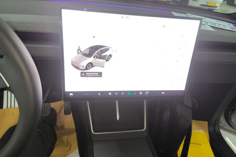 特斯拉 Model Y L 2025 汽车图片 #17