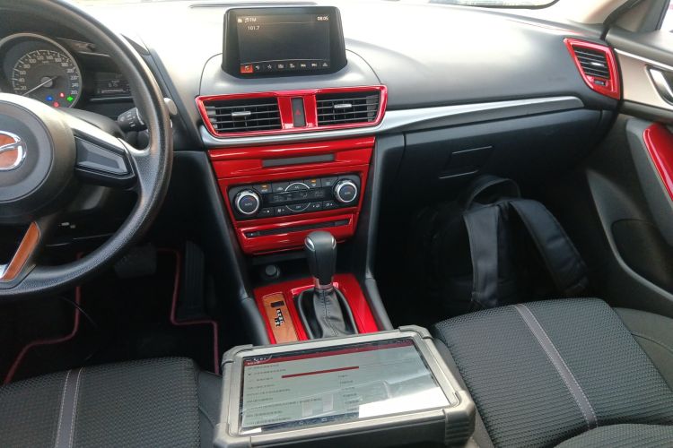 Mazda 3 Axela 2018 imagem de carro #17