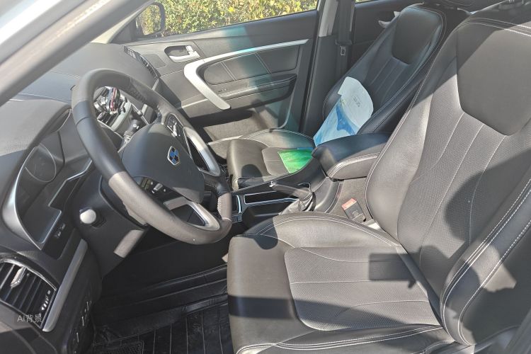 GEELY Emgrand 2016 car image #17