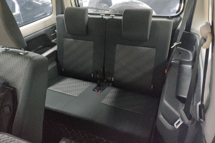 Suzuki Jimny (Imported) 2017 immagine di auto #17