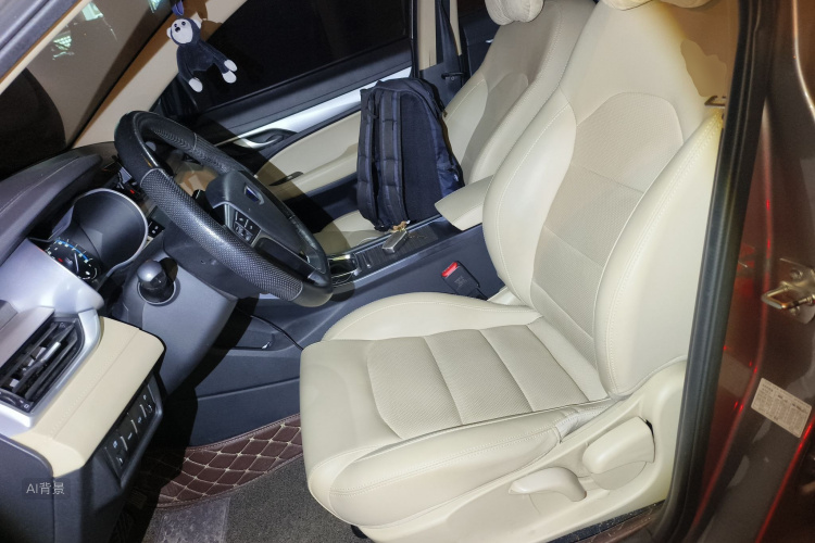 GEELY Emgrand 2018 car image #17