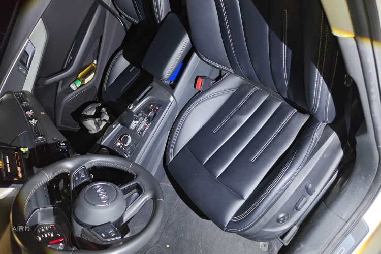 Audi A4L 2020 car image #17