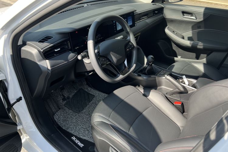 Roewe i5 2023 изображение автомобиля #17