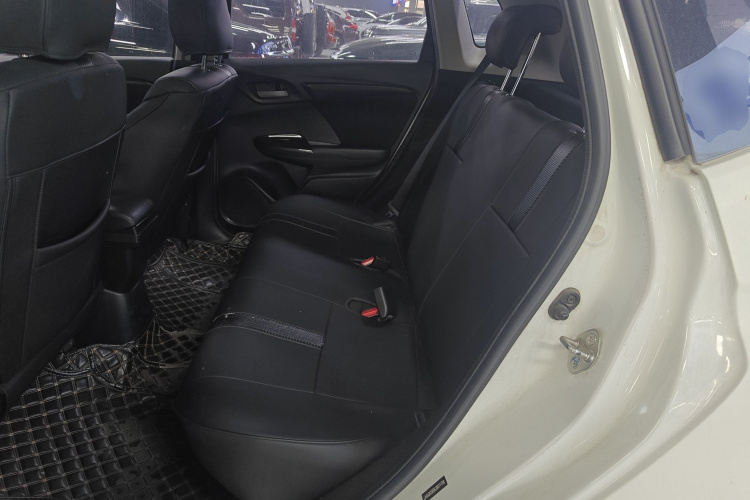 Honda Fit 2018 #17 Honda Fit 2018 car image #17