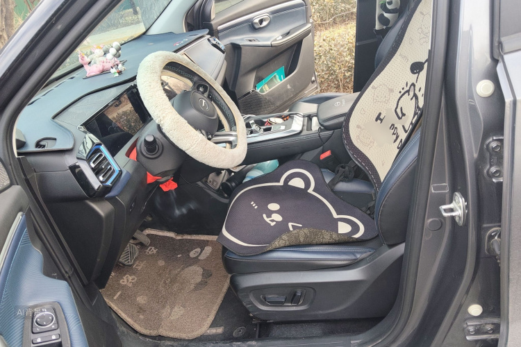 GAC Trumpchi GS3 2023 car image #17