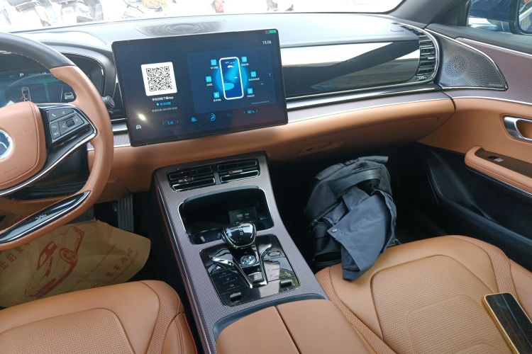 BYD Han 2022 car image #17