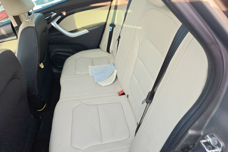 Changan Alsvin V7 2017 car image #17