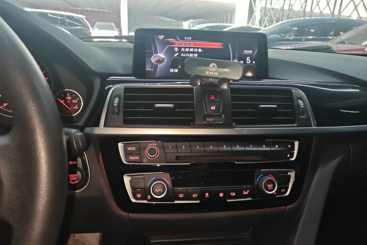 BMW 3 Series 2017 #17 BMW 3 Series 2017 car image #17