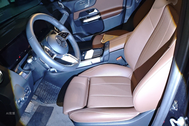 Mercedes-Benz GLB Class 2025 car image #17