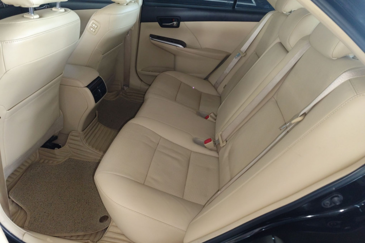 Toyota Camry 2015 صورة سيارة #17