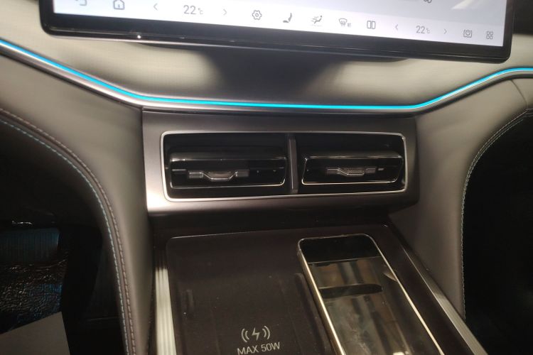 BYD SongL DM-i 2025 car image #17