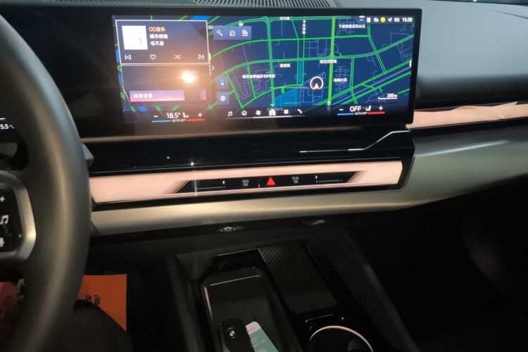 BMW i5 2024 immagine di auto #17