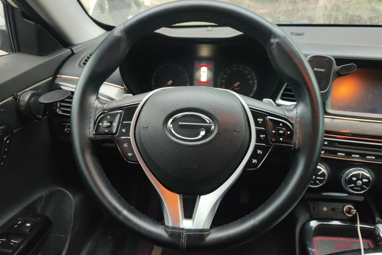 GAC Trumpchi GA6 2015 #17 GAC Trumpchi GA6 2015 car image #17