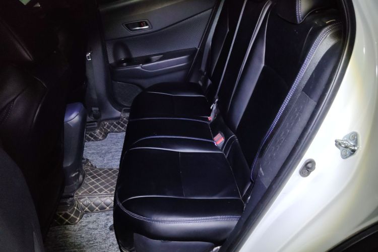 Toyota C-HR 2022 #17 Toyota C-HR 2022 صورة سيارة #17