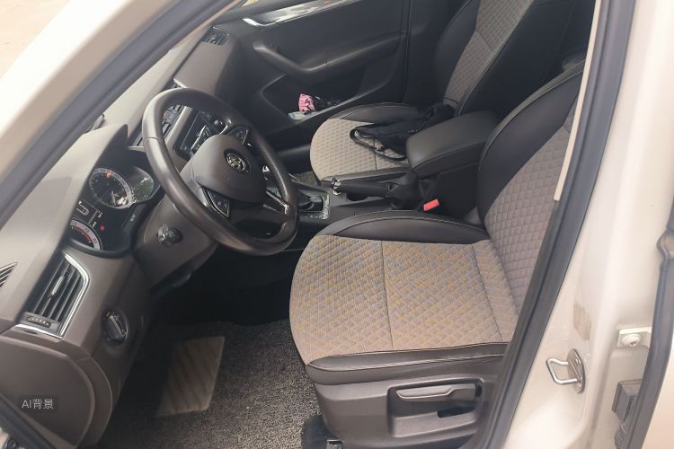 Skoda Octavia 2017 car image #17