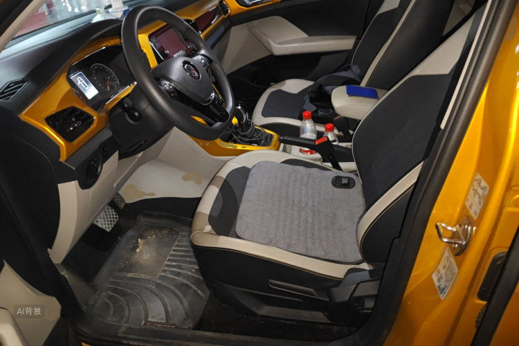 Volkswagen T-Cross 2020 car image #17