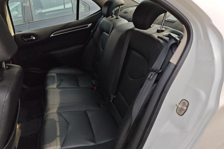 Citroen C4L 2014 immagine di auto #17